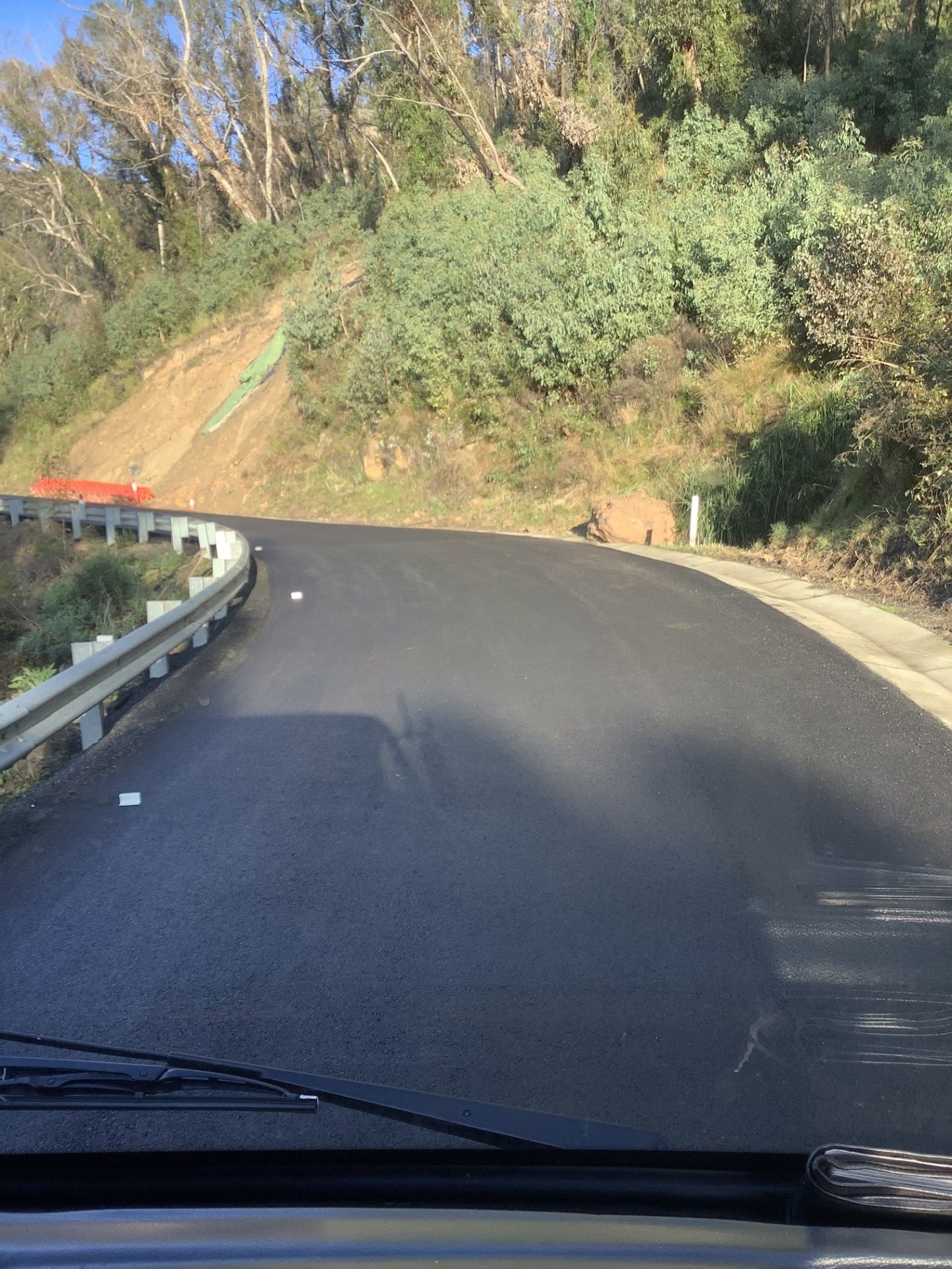 Asphalt wearing course completed – Wolgan Valley NSW