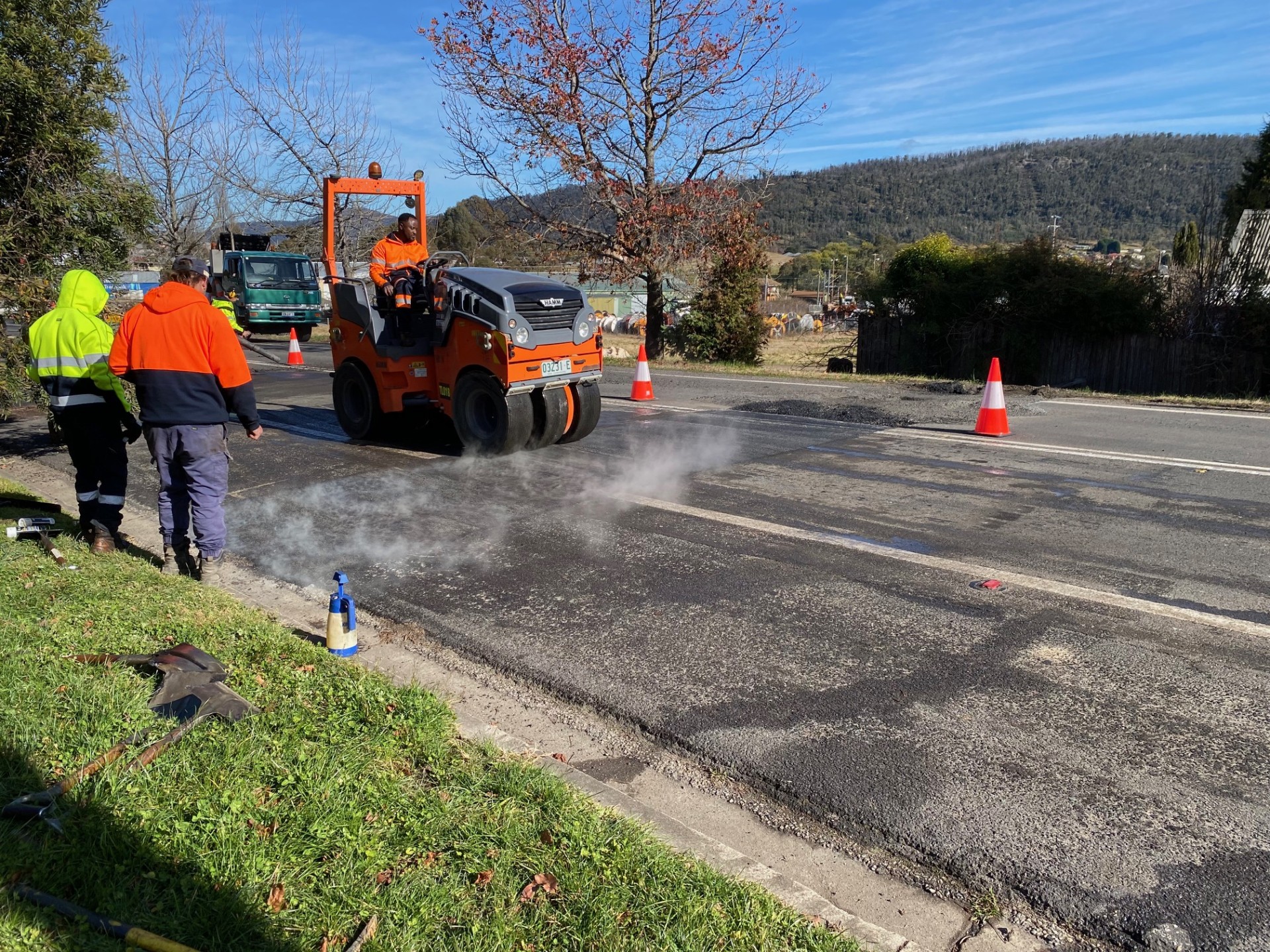 Compaction of wearing course utility restoration – Bells Line of Road, Lithgow NSW