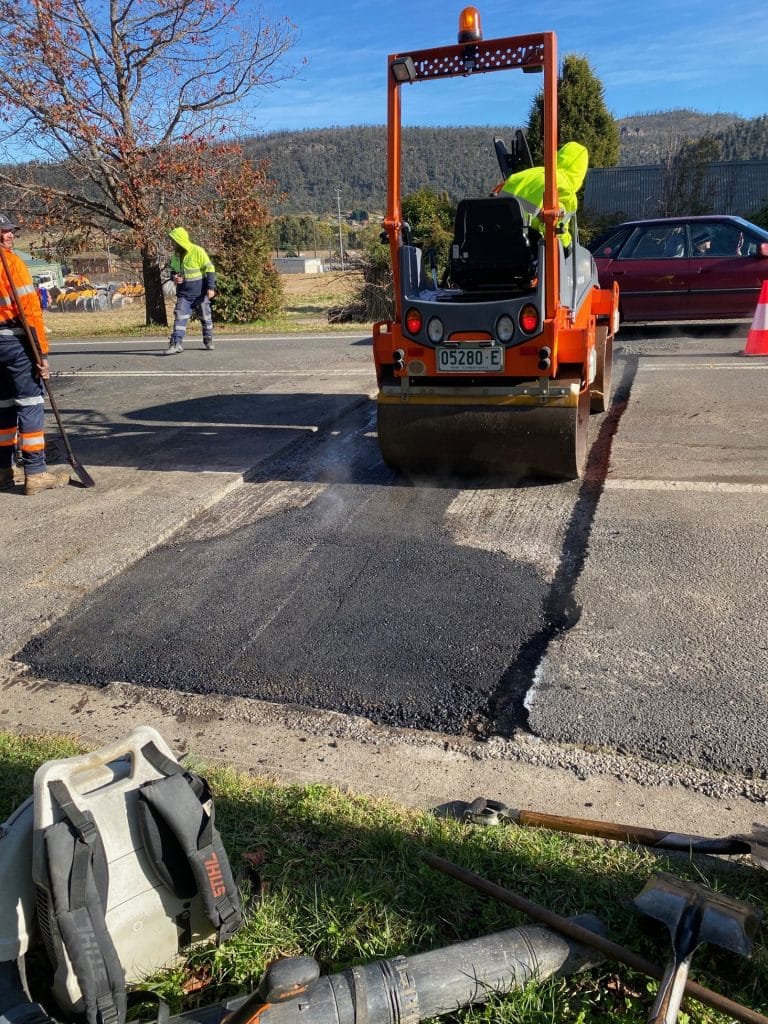 Minor utility asphalt restoration – Bells Line of Road, Lithgow NSW